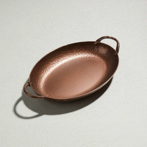 Smithey Oval Roaster with hammered sides and two handles