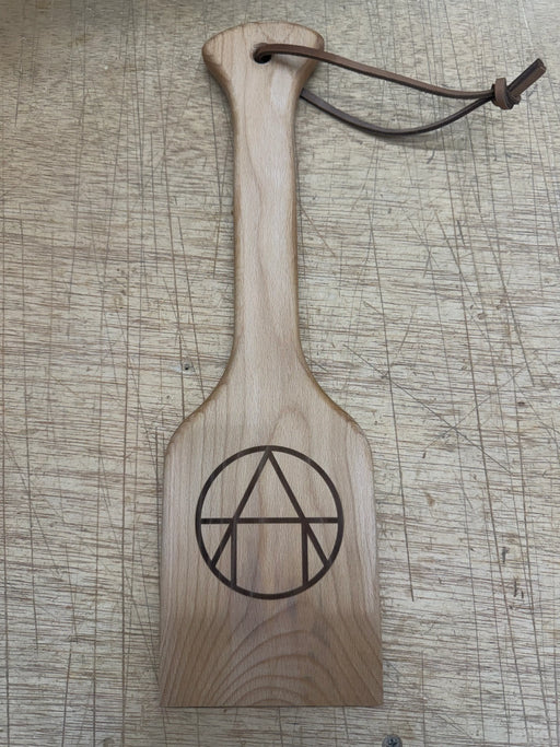 Great Scrape - Woody Nub BBQ Cleaning Tool with laser-burned emblem, ideal for grill enthusiasts; bristle-free, eco-friendly, made from premium hardwood.