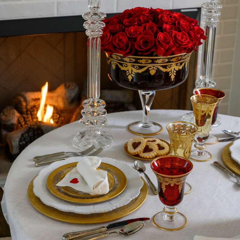 Arte Italica & Crown Linen Designs | Vetro Gold Charger