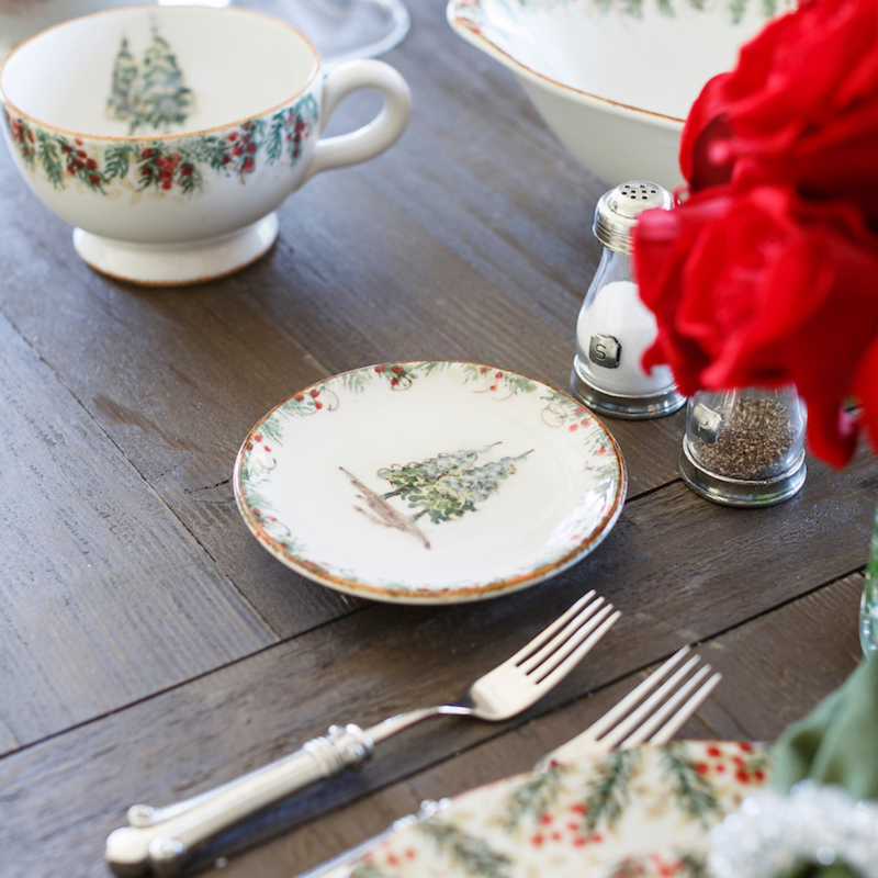 Arte Italica & Crown Linen Designs | Natale Christmas Bread & Canapé Plate