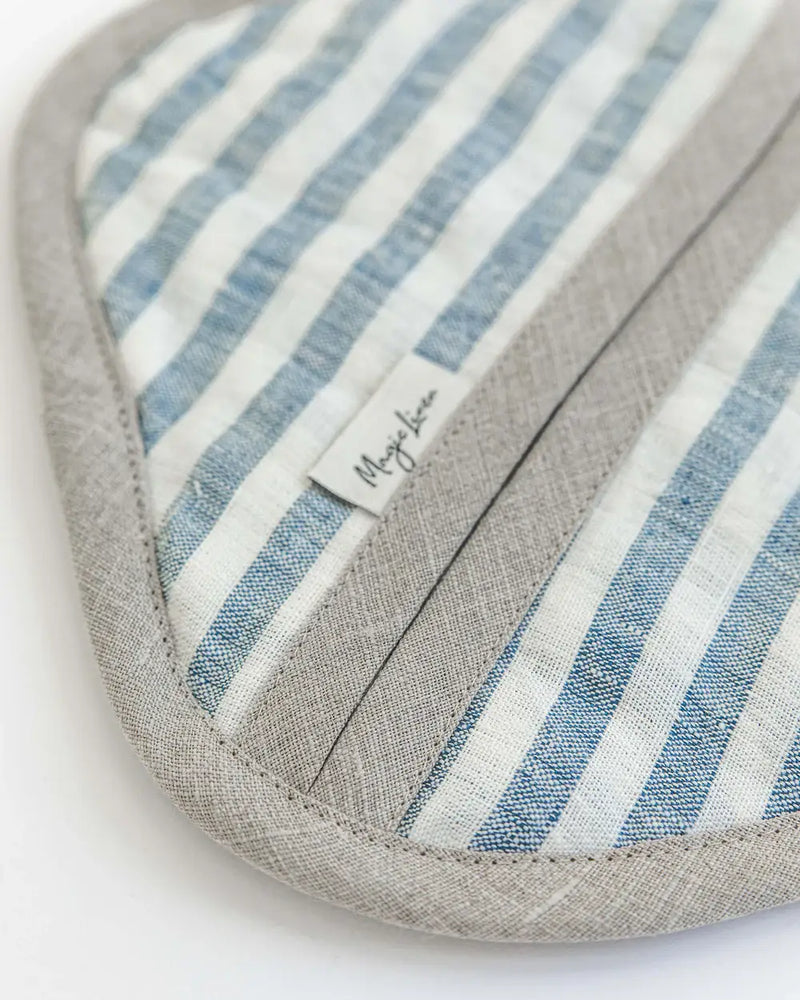 MagicLinen - Linen pot-holder, quilted with blue stripes, designed for heat insulation and durability, perfect for protecting hands while cooking.