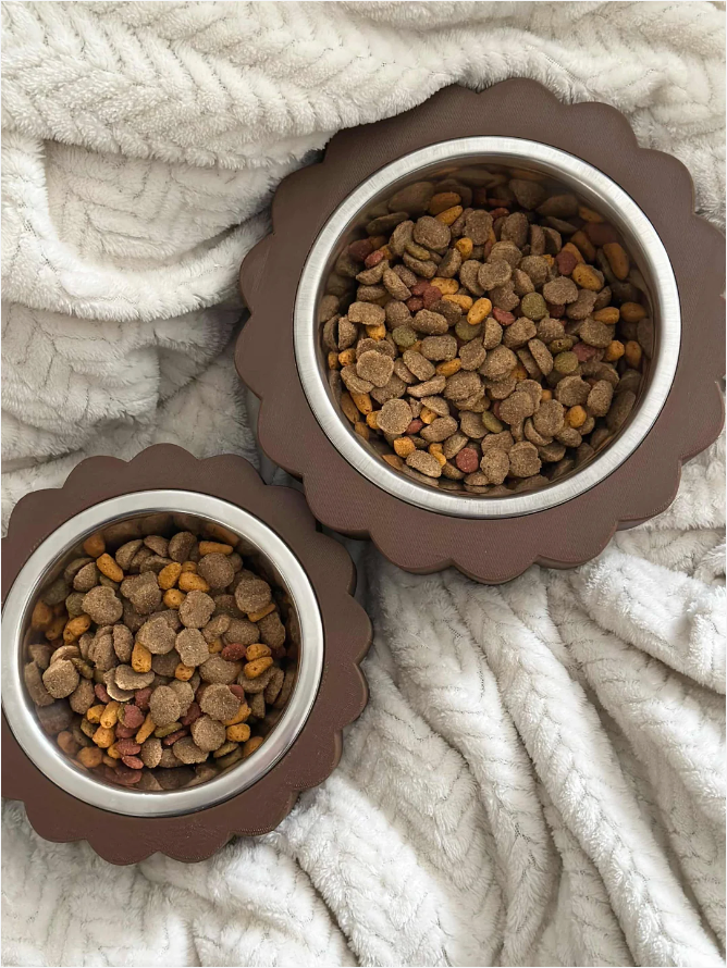Oscar & co - Dog bowl in the shape of a daisy: Lilac / S