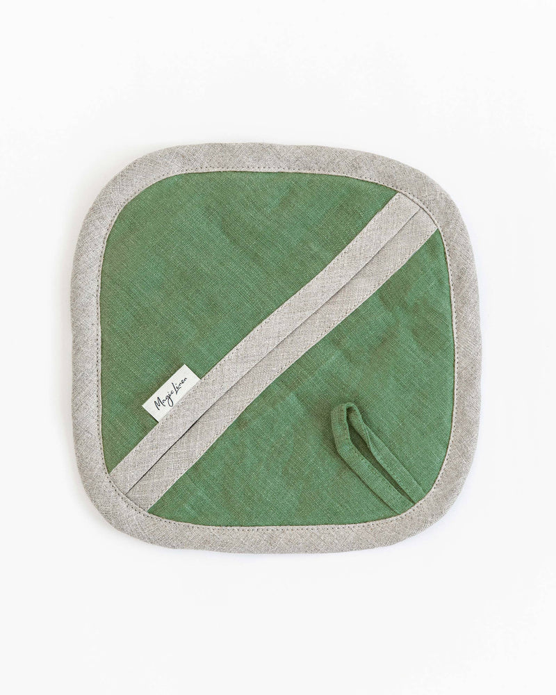 MagicLinen – Linen pot-holder with quilted detailing, designed for heat insulation and durability, featuring a hanging loop. Ideal for enhancing kitchen functionality and style.