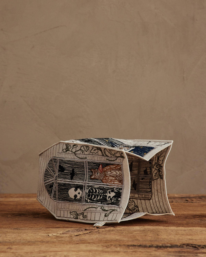 Coral & Tusk - Haunted House Tissue Box Cover