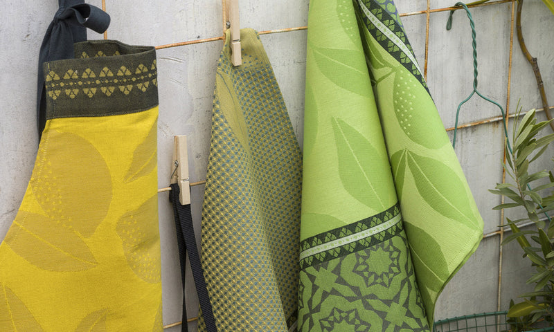 Le Jacquard Francais | Tivoli Tablecloth, Green, 69" x 69"