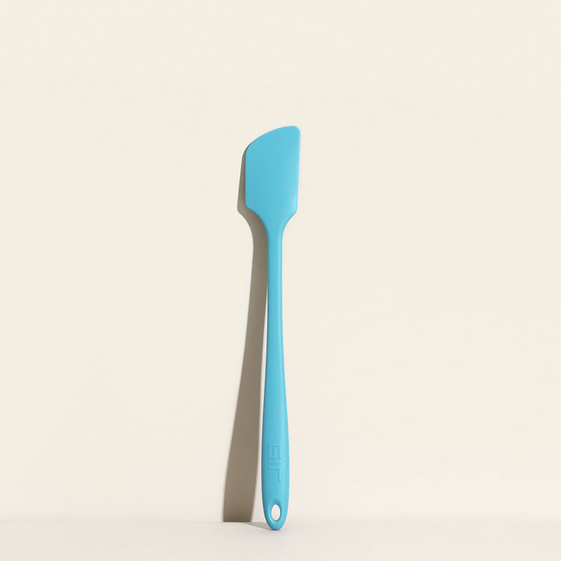 GIR Get It Right - GIR Skinny Spatula: Black, featuring a sleek, easy-to-clean design, ideal for diverse kitchen tasks.
