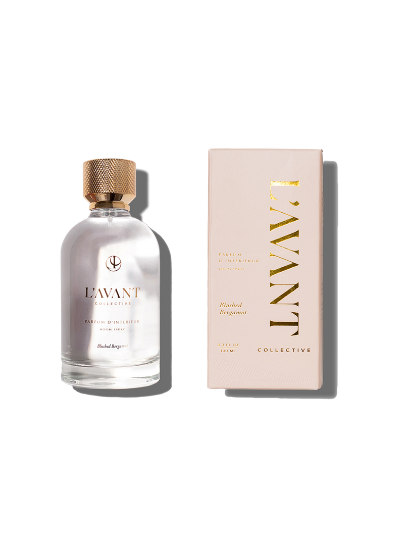 L'AVANT Collective - Blushed Bergamot Room Spray 100 ml, featuring a sleek bottle next to its elegant box, ideal for adding fragrance to your space.