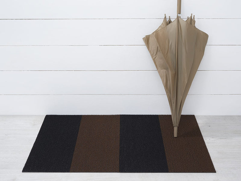 Chilewich | Duo Stripe Shag Mats - Black/Mocha - 24" x 36"