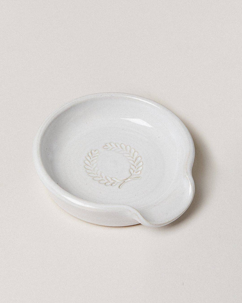 Farmhouse Pottery | Laurel Spoon Rest, White