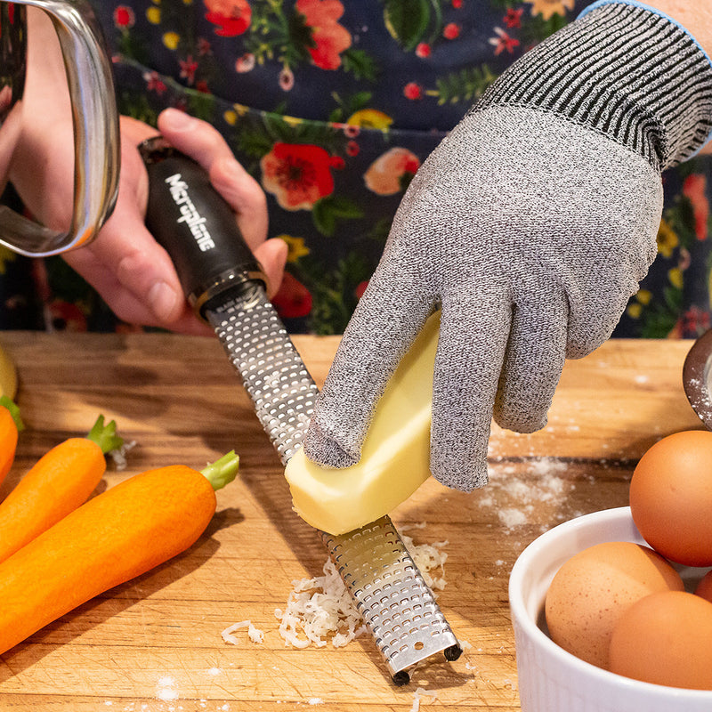 Microplane | Master Series Extra Coarse Grater with Walnut Handle