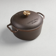 Smithey 5.5-quart cast iron Dutch oven with matching lid