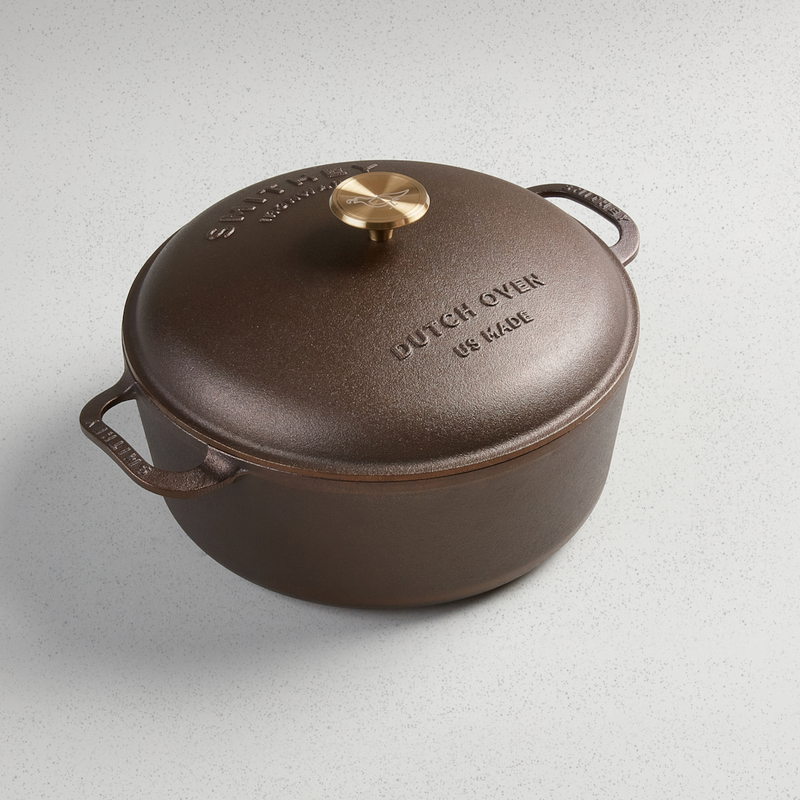 Smithey 7.25-quart cast iron Dutch oven with domed lid