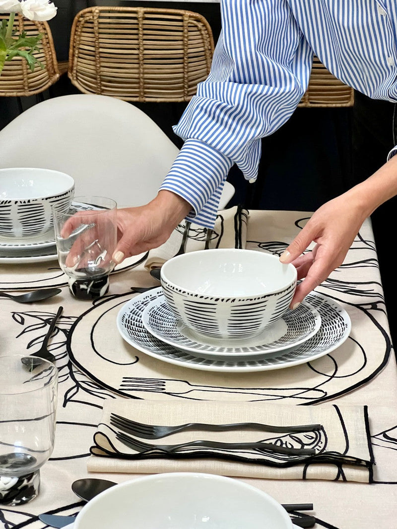 Misette | Line Drawing Embroidered Linen Placemats, Set of 4