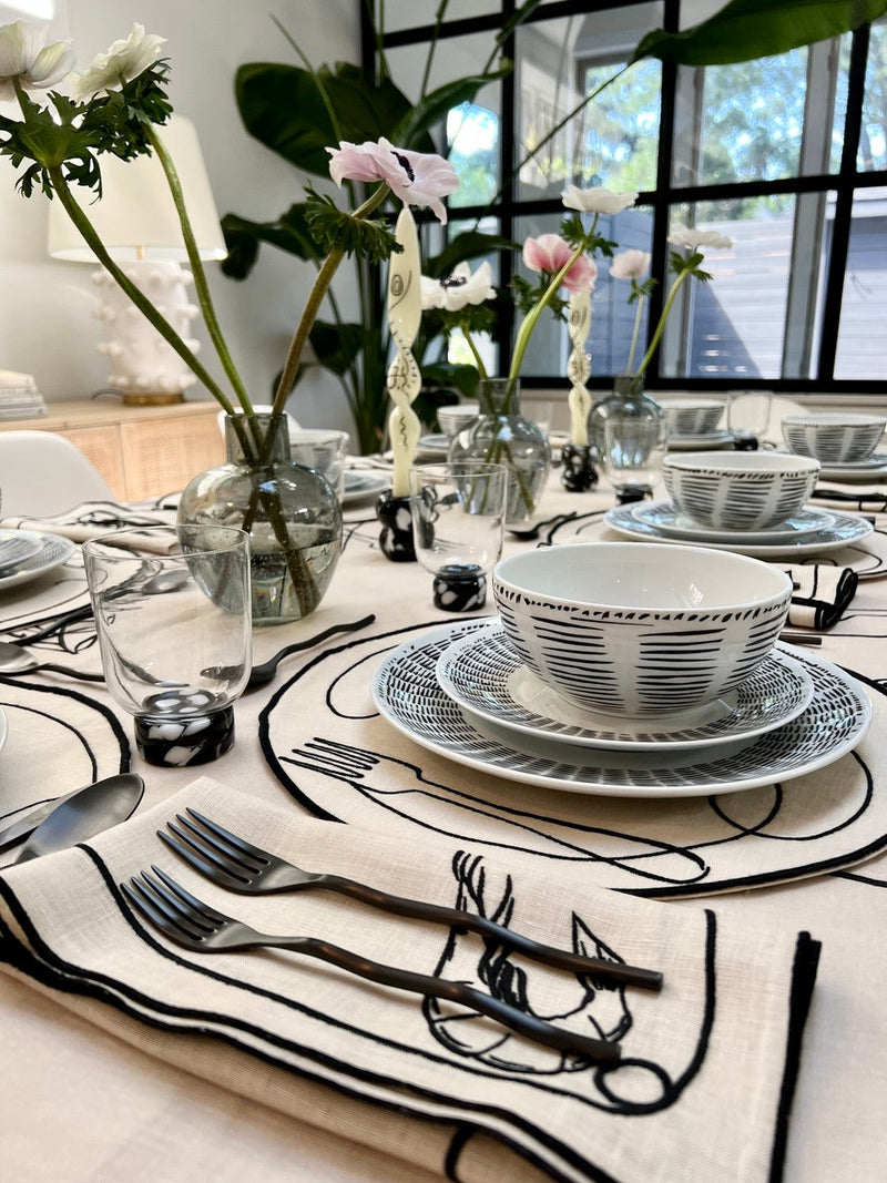 Misette | Line Drawing Embroidered Linen Placemats, Set of 4