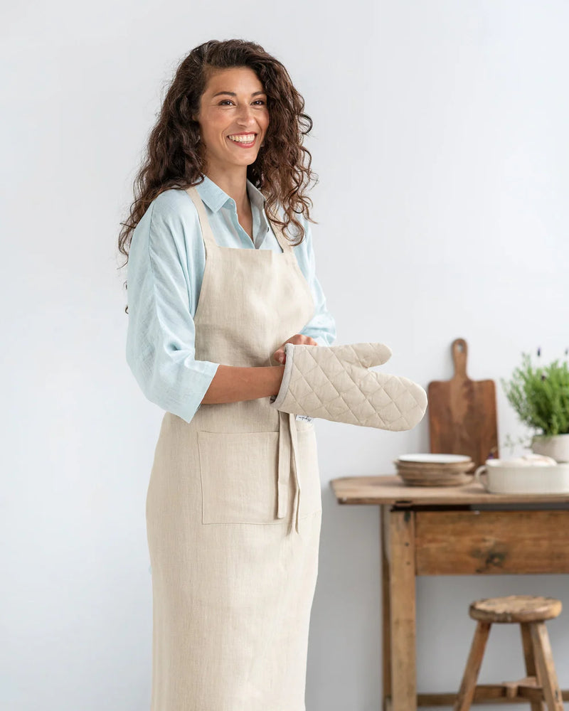 MagicLinen | Linen Oven Mitts - Chocolate Brown, featuring quilted exterior and heat-insulating padding, designed for safe cooking and baking in any kitchen.