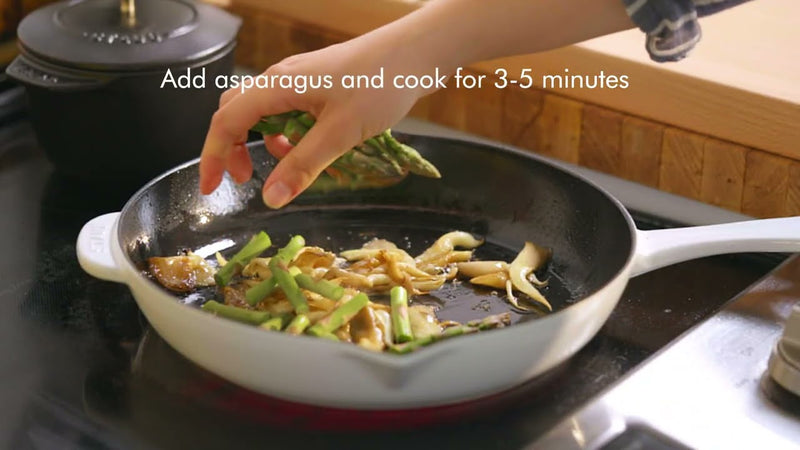 Staub | 10 Inch Fry Pan with Spout - Grenadine