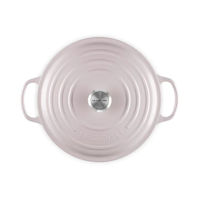 Le Creuset | Signature Round Wide Oven - Shallot lid with handles and stainless-steel knob, ideal for versatile cooking and serving.