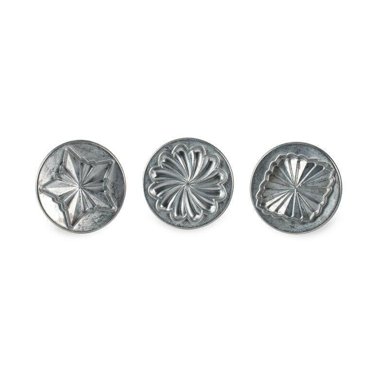 Nordic Ware | Pretty Pleated Cookie Stamps.