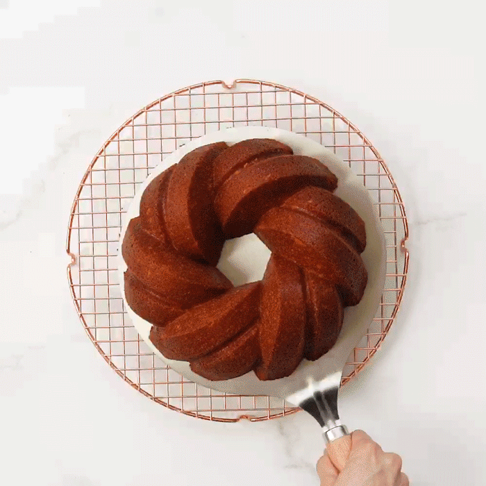 Nordic Ware | Cake Lifter