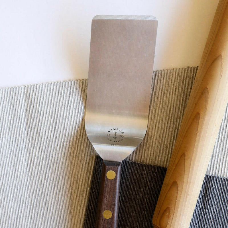 Lamson | 2.5" x 4" Easy-Entry Turner with Walnut Handle.