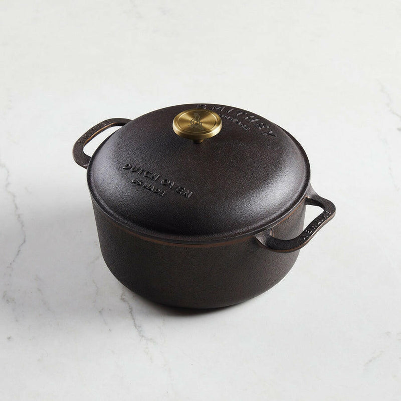 Smithey | Cast Iron Dutch Ovens.