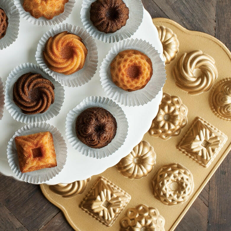 Nordic Ware Bundt Charms Pan - Thumbnail 4
