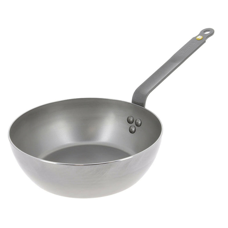 de Buyer | Mineral B Carbon Steel Country Fry Pan - 11 with high sides, ideal for versatile cooking; crafted from carbon steel for natural non-stick surface after seasoning.