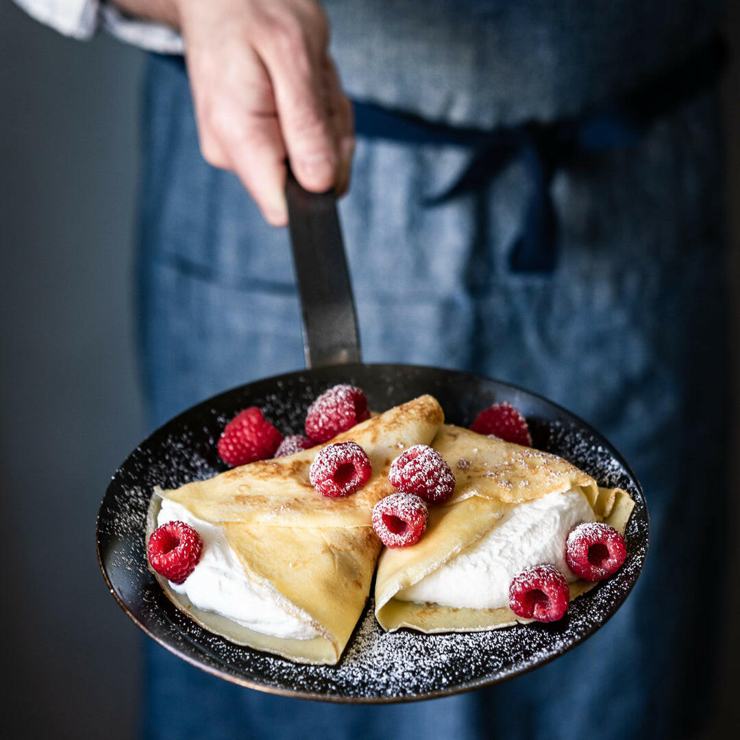 de Buyer Mineral B Carbon Steel Crepe Pan - Thumbnail 2