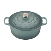Le Creuset | Round Dutch Ovens.