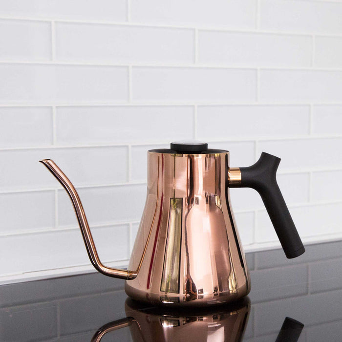 https://athenscooks.com/cdn/shop/products/Stagg-Stovetop-Pourover-Kettle-03-Polished-Copper-02_900x_cb13407e-d524-4788-8bea-f19690505f1b_700x700.jpg?v=1674073272