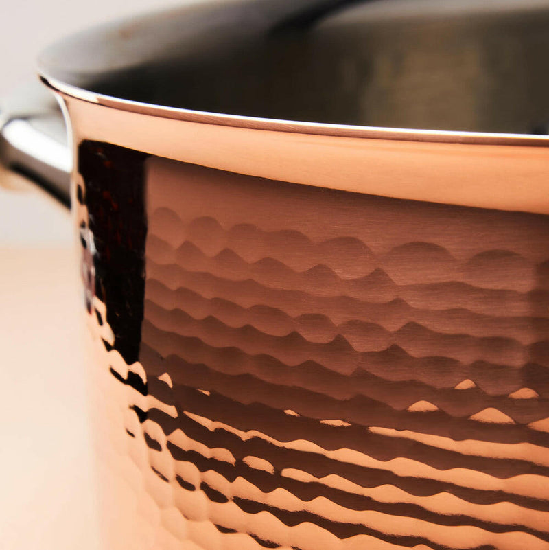 Ruffoni Symphonia Cupra 7QT braiser, close-up of copper craftsmanship and stainless steel handles, ideal for versatile cooking and elegant serving.